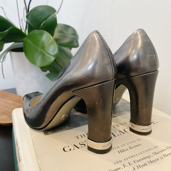Dolce & Gabbana DeCollete Black Mirror Pumps - Picture 5 of 8